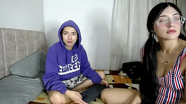 Pinkandyellowpokemon online show from March 2, 7:41 pm