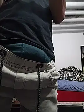 Danielitohot23cm online show from December 3, 7:08 am