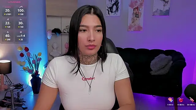 Snapshot of LouaneBourVip chatting on January 17, 2:18 pm LouaneBourVip online show from January 17, 2:18 pm