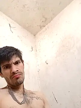 sexlockoxxx online show from January 3, 8:32 pm