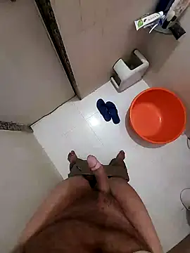 Snapshot of parank2021 chatting on February 11, 7:27 pm parank2021 online show from February 11, 7:27 pm