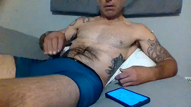 Pcsammy73 online show from April 10, 3:08 pm