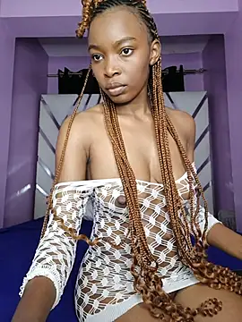 Snapshot of Pretty-queen123 chatting on February 24, 10:05 am Pretty-queen123 online show from February 24, 10:05 am