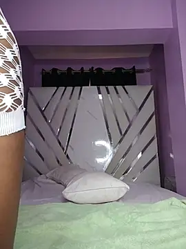 Snapshot of Pretty-queen123 chatting on January 12, 11:06 am Pretty-queen123 online show from January 12, 11:06 am