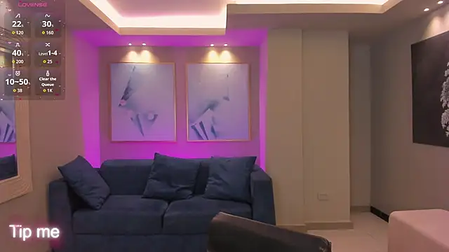 CorinneRusso online show from April 5, 12:23 pm