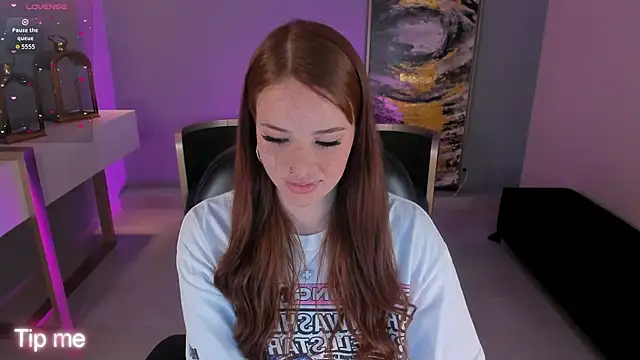 CorinneRusso online show from September 24, 4:08 am