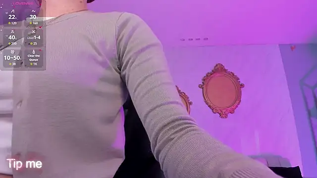 CorinneRusso online show from March 20, 12:39 pm