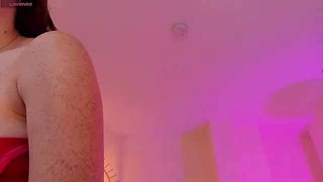 Snapshot of CorinneRusso chatting on July 18, 1:09 pm CorinneRusso online show from July 18, 1:09 pm