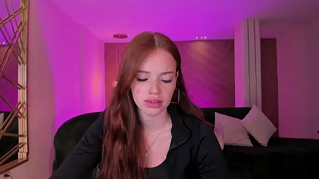 CorinneRusso online show from April 16, 12:28 pm