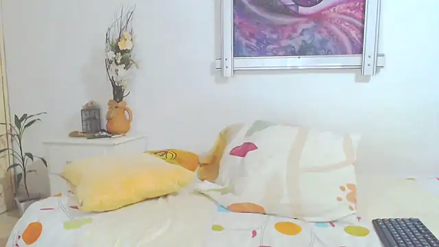Snapshot of SoniaGresson chatting on September 17, 11:40 pm SoniaGresson online show from September 17, 11:40 pm