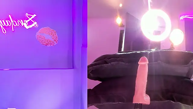ZendayaGrey online show from March 19, 10:54 pm