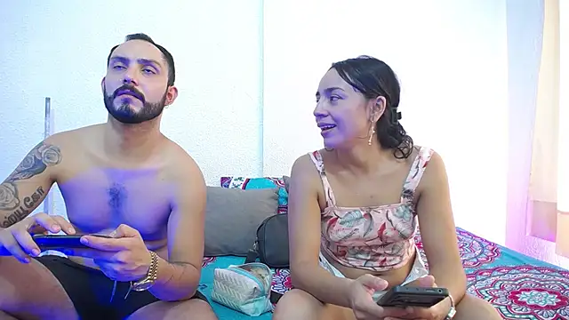 Snapshot of _joanne_and_oliver_ chatting on December 2, 4:09 pm joanne and oliver online show from December 2, 4:09 pm