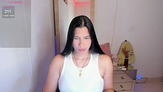 hellensexy online show from April 5, 5:30 pm