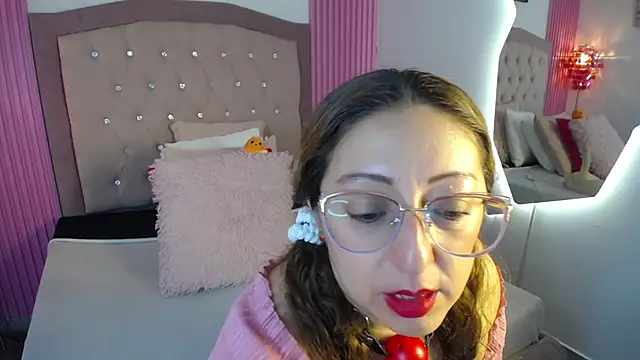 AnnadirtyXo online show from March 21, 4:14 am