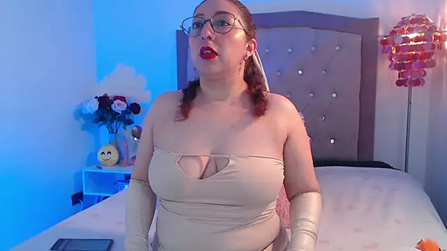 Snapshot of AnnadirtyXo chatting on November 17, 4:38 am AnnadirtyXo online show from November 17, 4:38 am