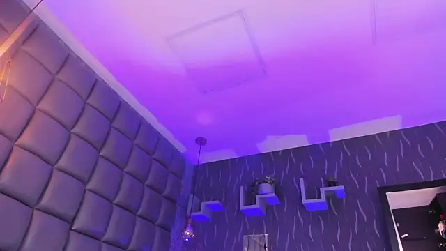 megan woll online show from March 26, 8:07 pm