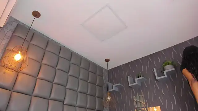 megan woll online show from November 14, 8:34 pm