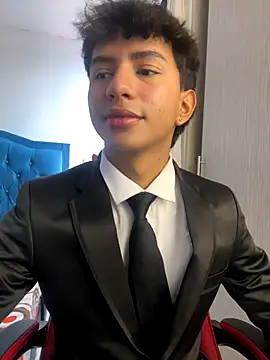 Snapshot of Leonarrrd_01 chatting on November 1, 9:41 pm Leonarrrd 01 online show from November 1, 9:41 pm