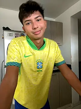 Snapshot of Leonarrrd_01 chatting on October 3, 4:52 pm Leonarrrd 01 online show from October 3, 4:52 pm