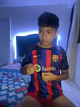 Snapshot of Leonarrrd_01 chatting on March 7, 3:19 am Leonarrrd 01 online show from March 7, 3:19 am