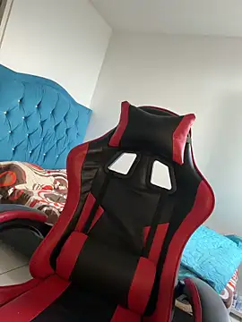 Snapshot of Leonarrrd_01 chatting on November 29, 8:53 pm Leonarrrd 01 online show from November 29, 8:53 pm