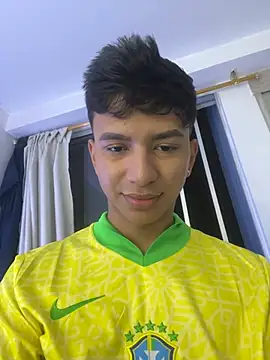 Snapshot of Leonarrrd_01 chatting on February 27, 2:46 am Leonarrrd 01 online show from February 27, 2:46 am