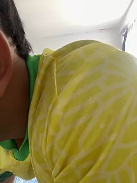 Snapshot of Leonarrrd_01 chatting on February 26, 5:10 pm Leonarrrd 01 online show from February 26, 5:10 pm