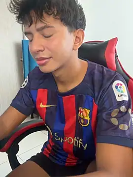 Leonarrrd 01 online show from March 13, 8:47 pm