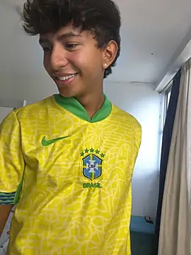 Snapshot of Leonarrrd_01 chatting on September 19, 10:14 pm Leonarrrd 01 online show from September 19, 10:14 pm