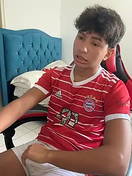 Leonarrrd 01 online show from March 12, 7:51 pm