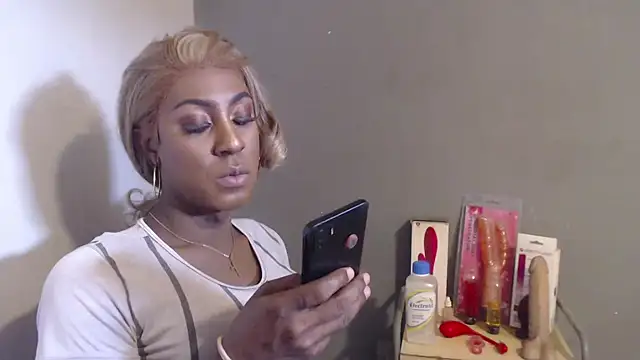 Amazing12inch online show from March 6, 8:59 pm