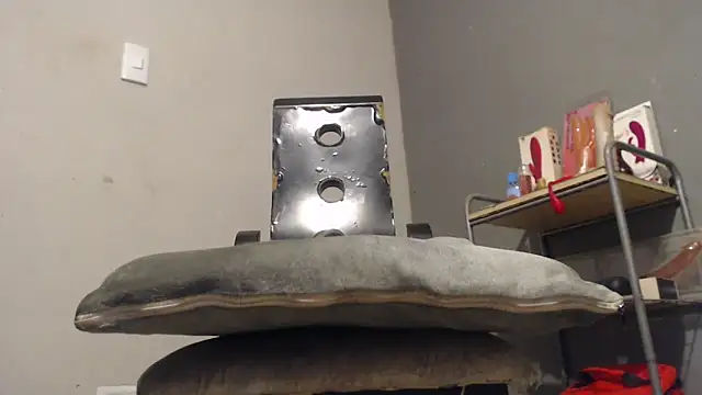 Amazing12inch online show from December 2, 10:55 pm