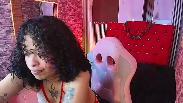 miahernadez303av online show from November 4, 3:21 am