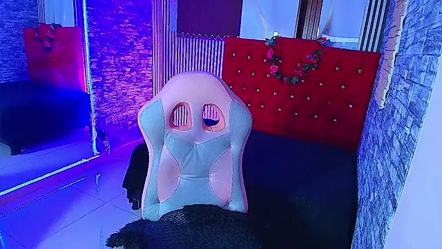 miahernadez303av online show from November 8, 3:54 am