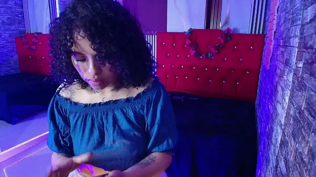 miahernadez303av online show from December 22, 4:01 am