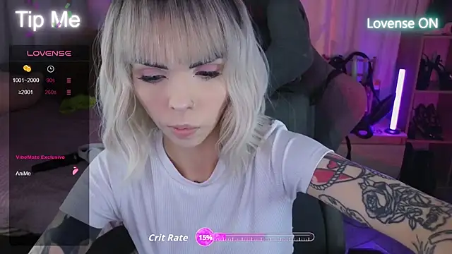 Snapshot of Kerry_Kirk chatting on October 5, 8:32 pm Kerry Kirk online show from October 5, 8:32 pm