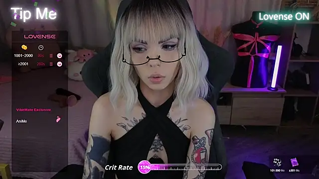 Snapshot of Kerry_Kirk chatting on October 13, 9:27 pm Kerry Kirk online show from October 13, 9:27 pm