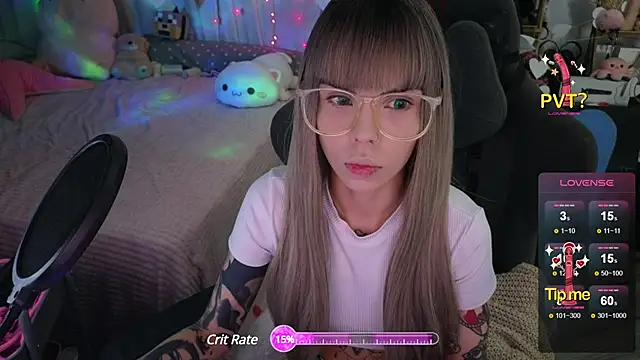 Snapshot of Kerry_Kirk chatting on March 2, 10:13 pm Kerry Kirk online show from March 2, 10:13 pm