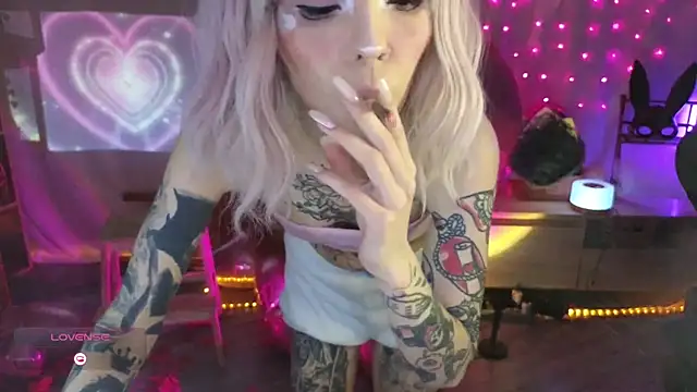 Kerry Kirk online show from February 11, 9:58 pm