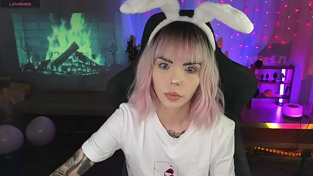 Kerry Kirk online show from March 29, 10:00 pm