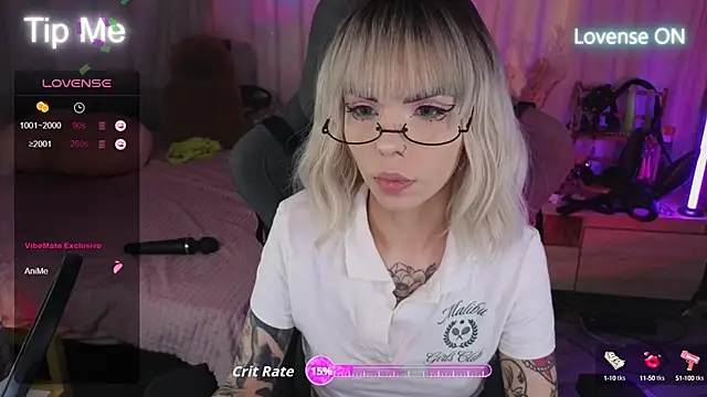 Snapshot of Kerry_Kirk chatting on October 3, 11:50 pm Kerry Kirk online show from October 3, 11:50 pm