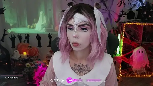 Snapshot of Kerry_Kirk chatting on October 31, 8:16 pm Kerry Kirk online show from October 31, 8:16 pm