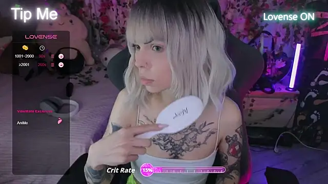 Snapshot of Kerry_Kirk chatting on September 10, 7:57 pm Kerry Kirk online show from September 10, 7:57 pm