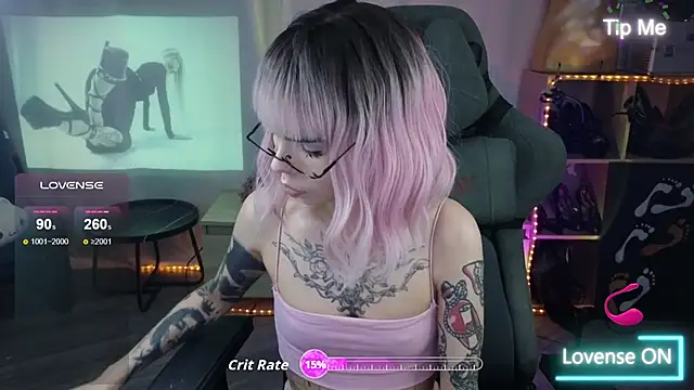 Snapshot of Kerry_Kirk chatting on November 21, 9:03 pm Kerry Kirk online show from November 21, 9:03 pm