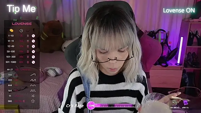 Snapshot of Kerry_Kirk chatting on September 26, 4:58 pm Kerry Kirk online show from September 26, 4:58 pm