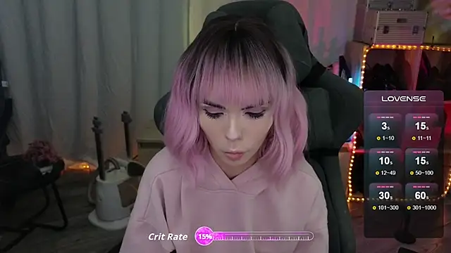 Snapshot of Kerry_Kirk chatting on November 4, 9:07 pm Kerry Kirk online show from November 4, 9:07 pm