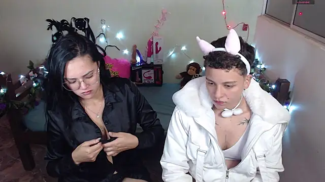 Snapshot of Antonella_Cruz02 chatting on February 12, 2:45 am Antonella Cruz02 online show from February 12, 2:45 am