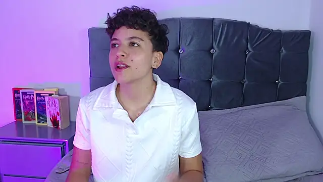 Antonella Cruz02 online show from July 19, 11:34 pm