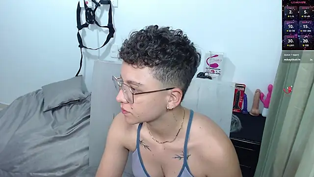 Snapshot of Antonella_Cruz02 chatting on March 12, 3:46 am Antonella Cruz02 online show from March 12, 3:46 am