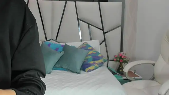  aurora18  online show from February 11, 3:06 am